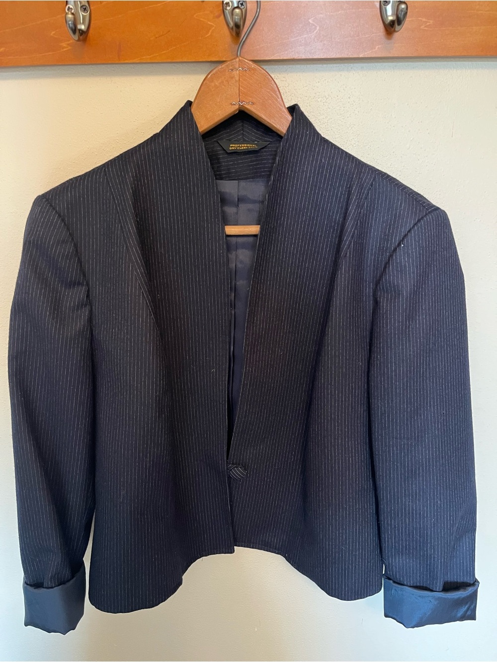 Vintage Cropped Russell Sherry 100% Wool Pinstripe Shawl Collar Blazer